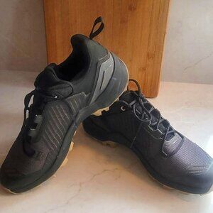 Adidas Women's Terrex Swift R3 Hiking Sneaker Shoes Gray Black sz 10-10.5